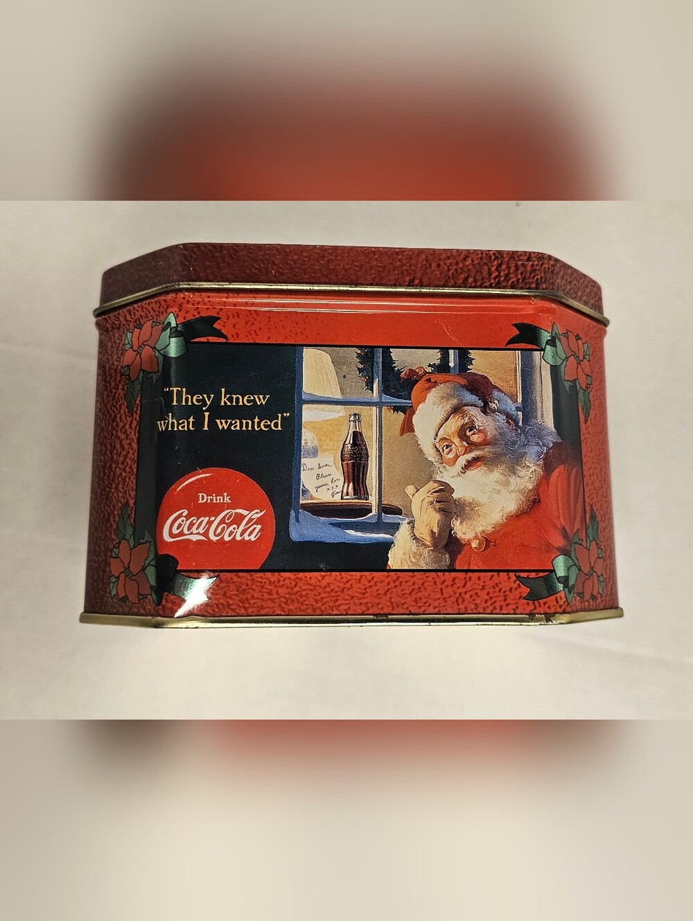 [Coca Cola] Santa Collectible Christmas Tin - 1996